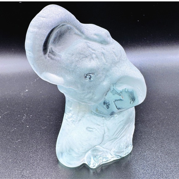 Viking Glass Elephant Head Figurine Frosted Blue Satin Art Glass Handmade USA - Picture 5 of 7